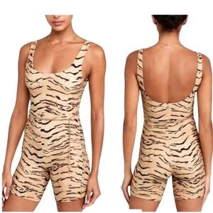 WeWoreWhat Tiger Scoop Neck Bodysuit - Large